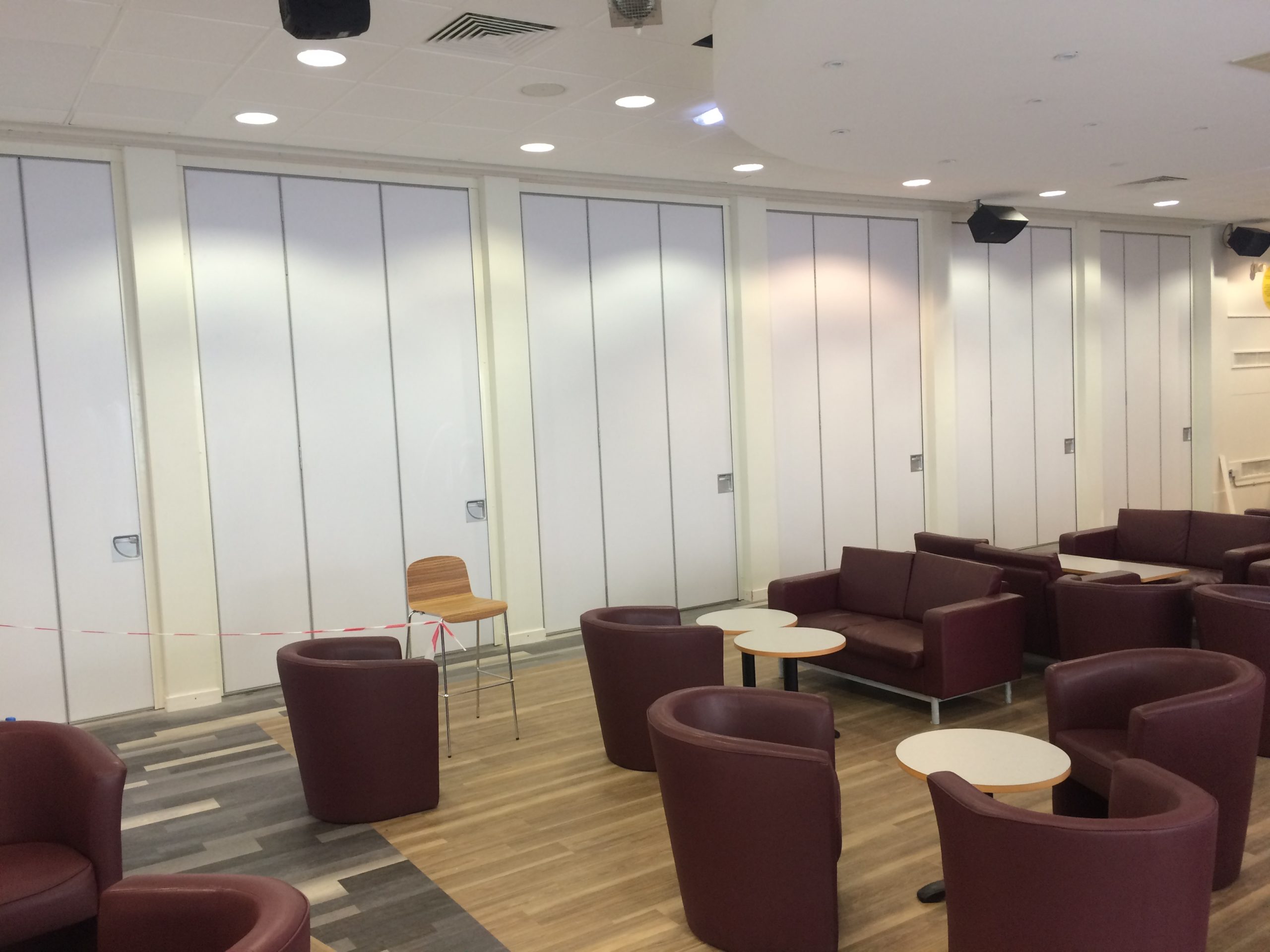 5 things to consider when choosing a movable wall system | AEG Teachwall