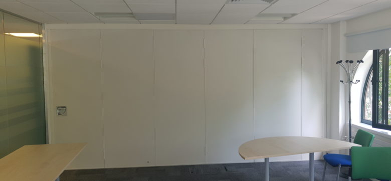 3 enticing advantages of sliding walls and movable walls in the workplace